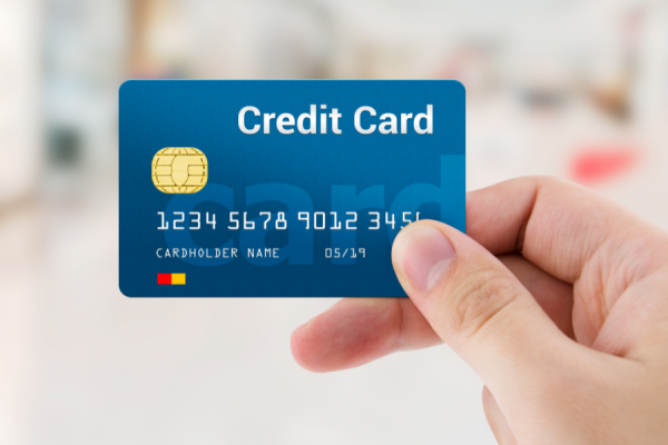 一张信用卡竟由300多万人共享，风险谁来承担？