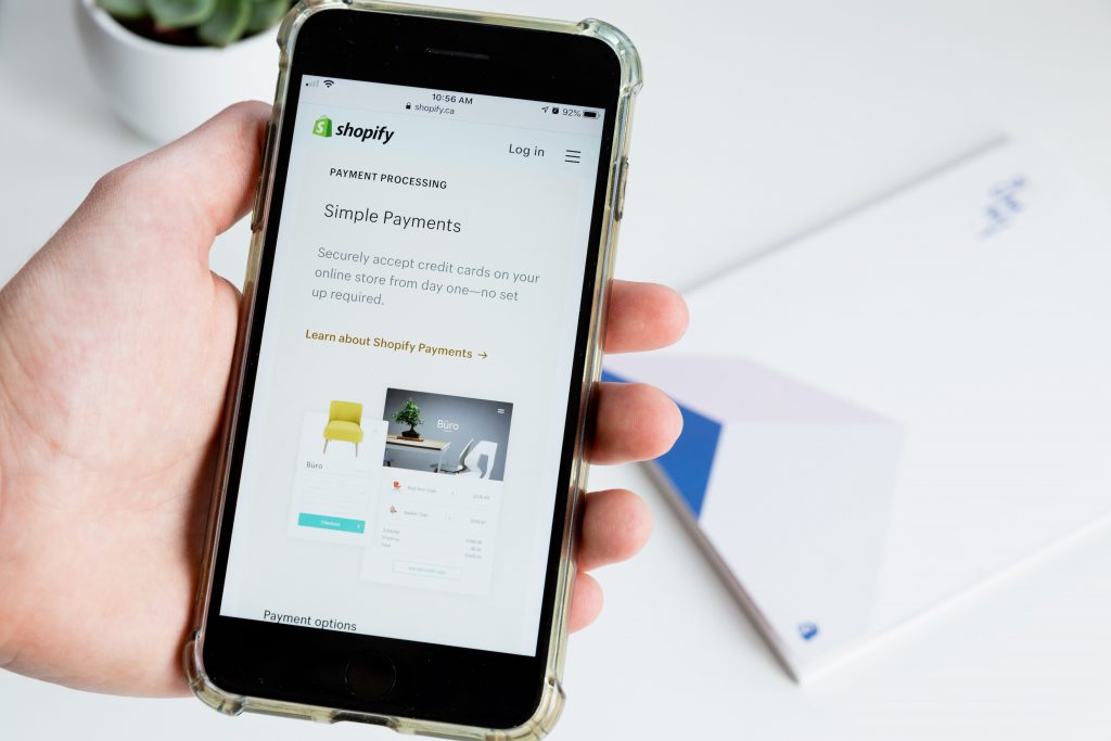 how does online payment processing work